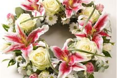 28A Luxury wreath with roses and lilies